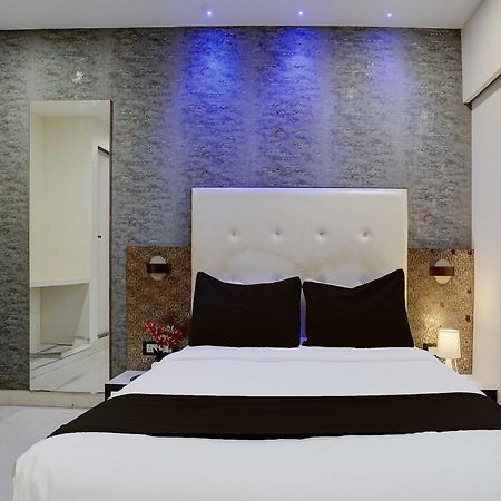 Hotel O Golden Star Мумбай Екстериор снимка