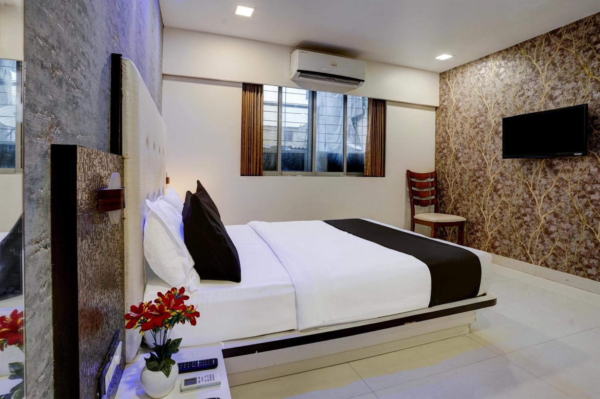 Hotel O Golden Star Мумбай Екстериор снимка