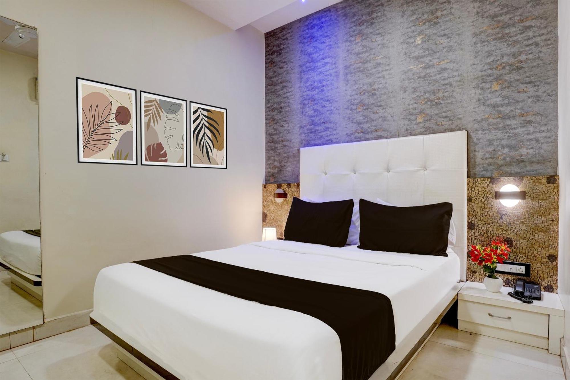 Hotel O Golden Star Мумбай Екстериор снимка