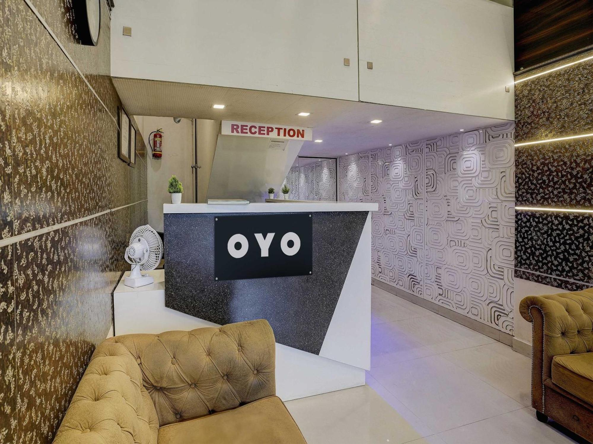 Hotel O Golden Star Мумбай Екстериор снимка