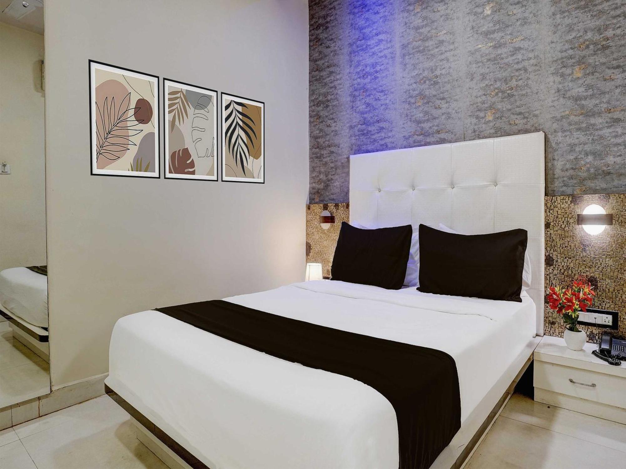 Hotel O Golden Star Мумбай Екстериор снимка